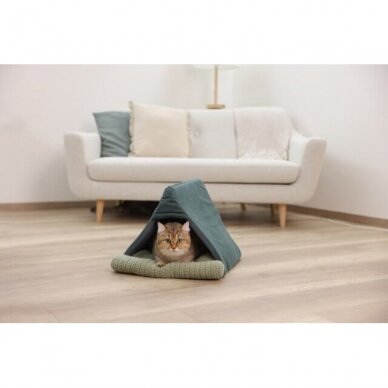 Snugly Cave Anne cuddle cushion for cat 3